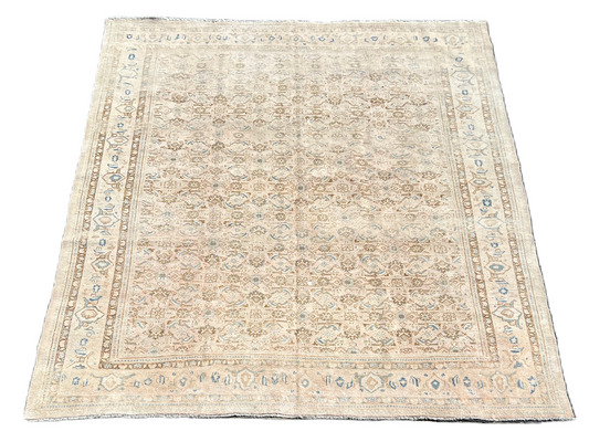 64421 Mahal Rug