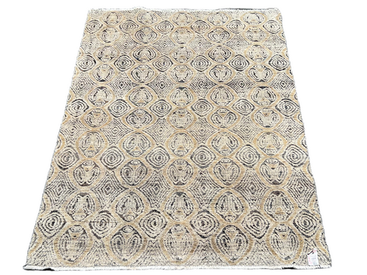 62379 Traditional Rug