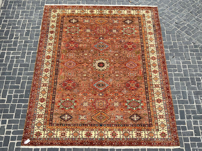 C17/65 Traditional Rug