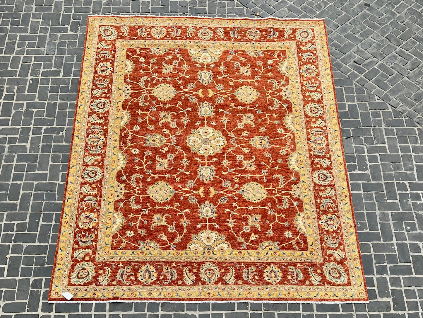 C7-18 Traditional Rug