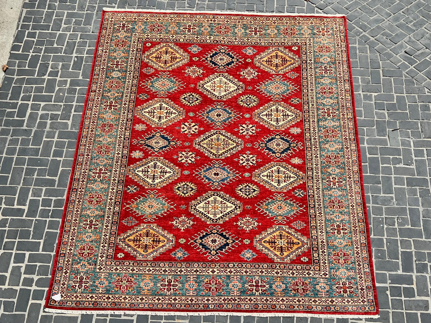 C14/56 Traditional Rug