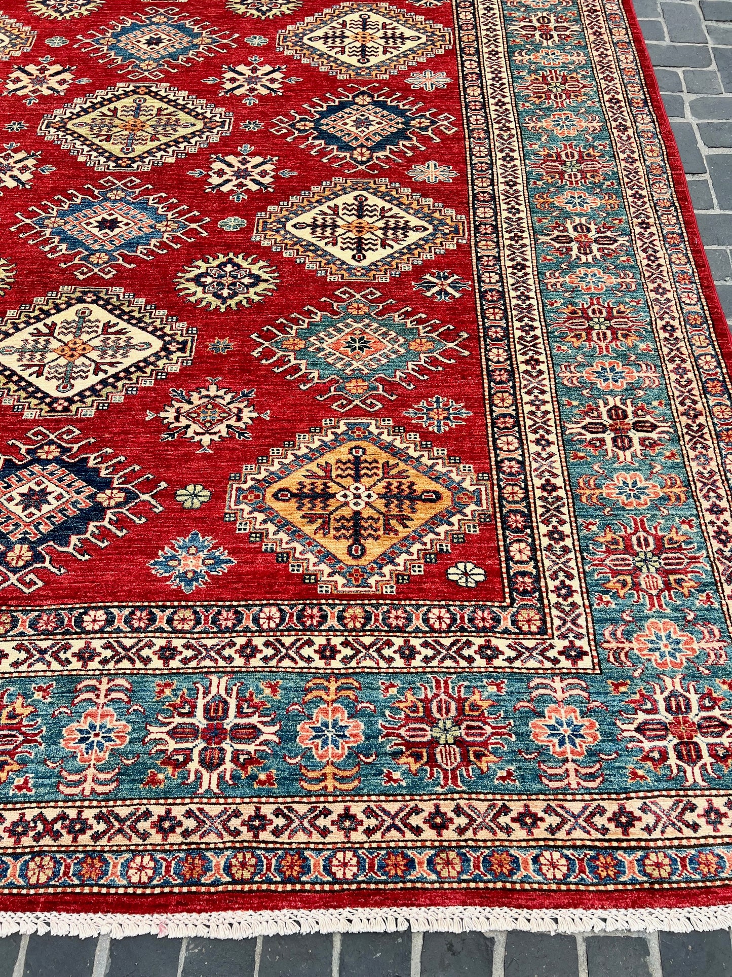 C14/56 Traditional Rug