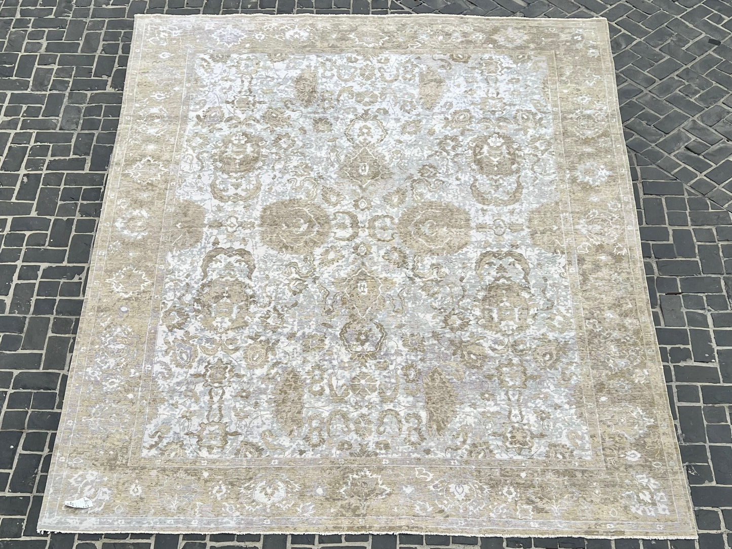 56074 Wool & Silk Rug