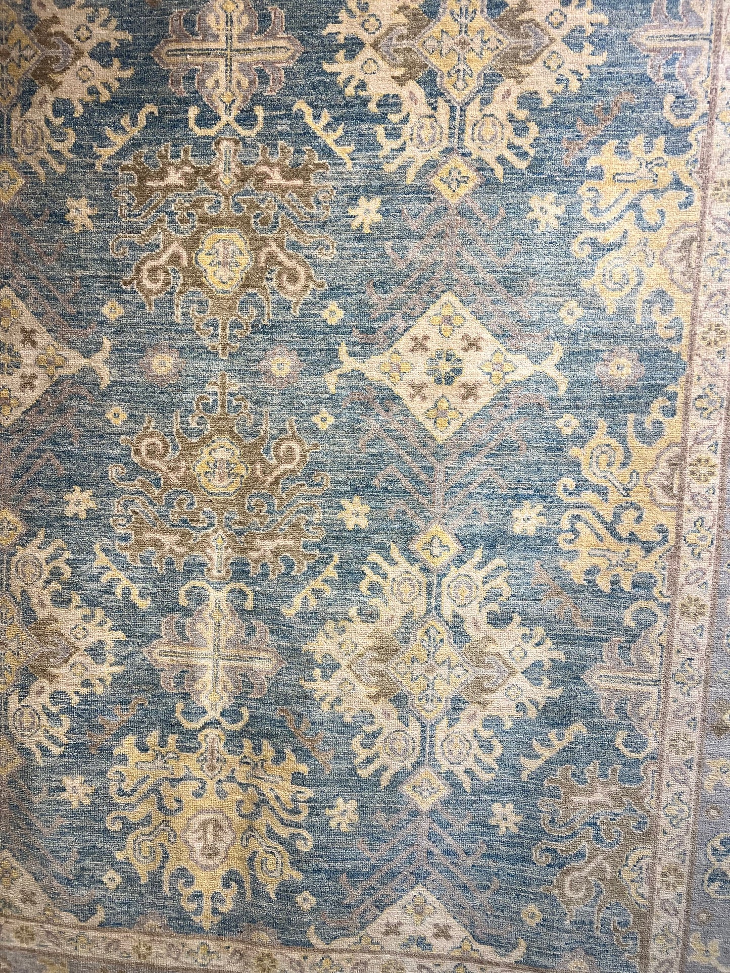 62397 Traditional Rug