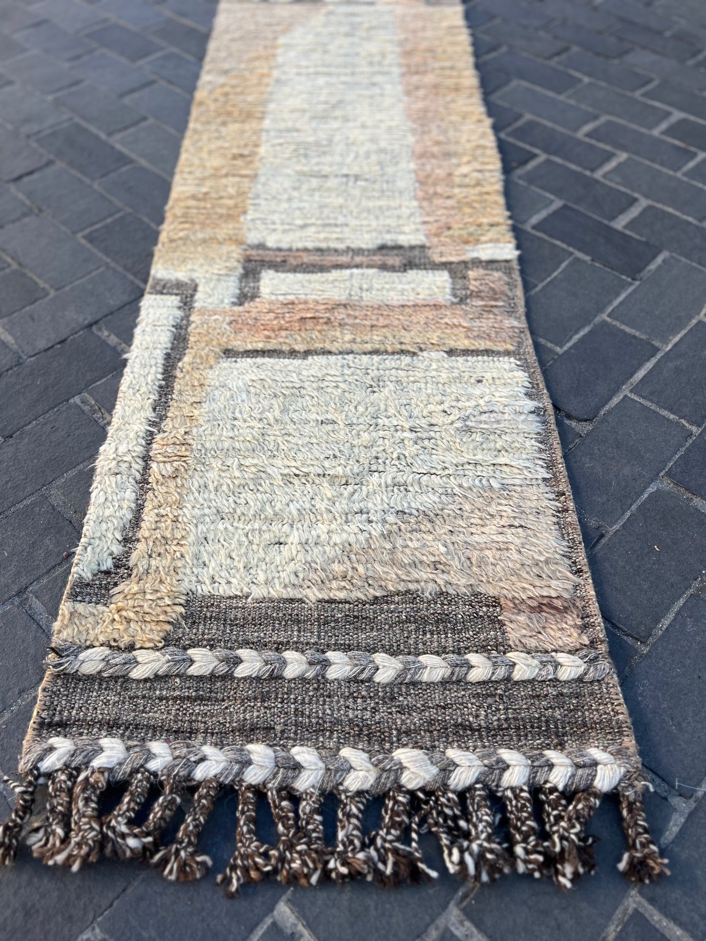 C103124-1 Morocco Runner