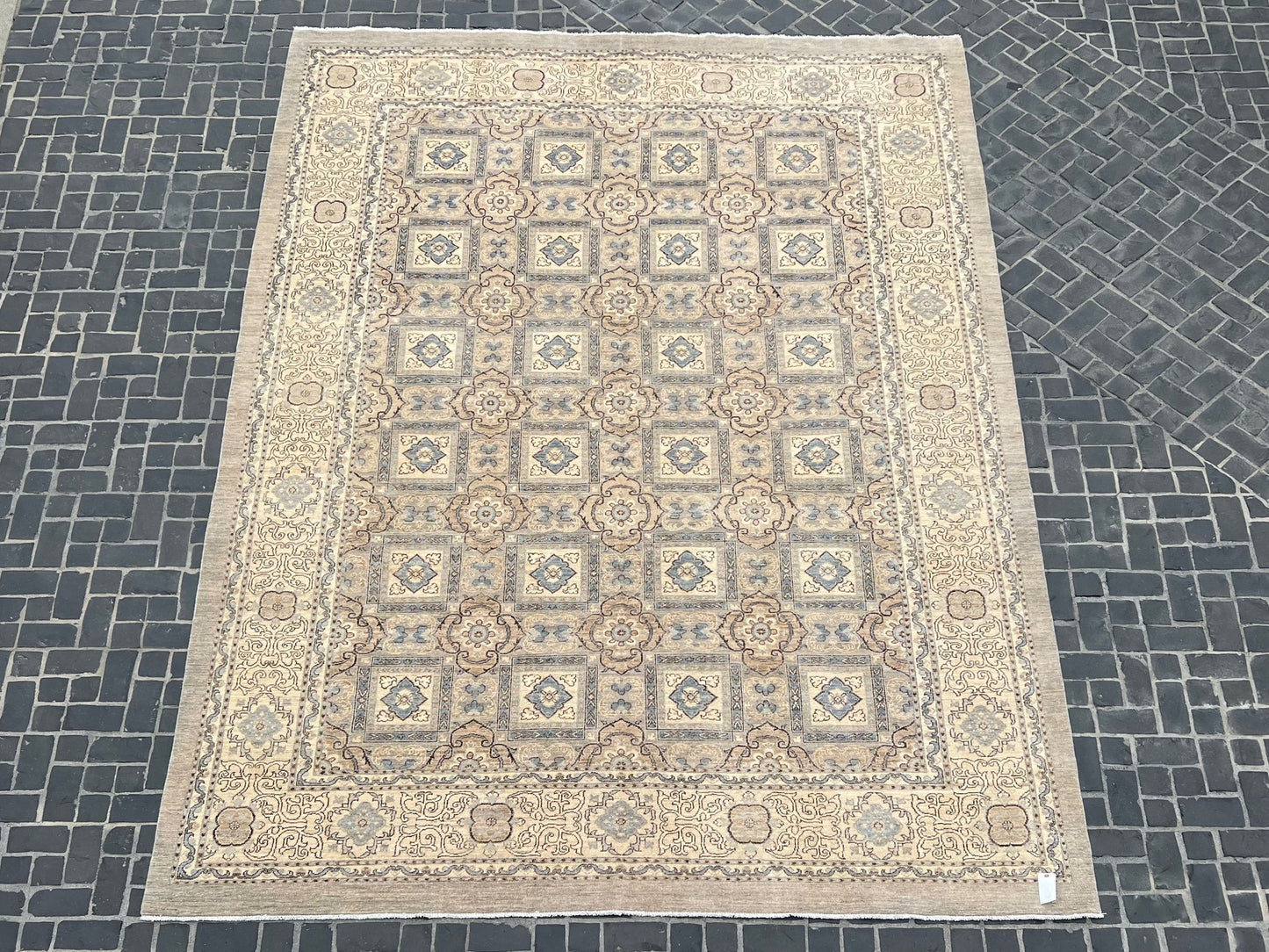 C5771745 Paki Rug