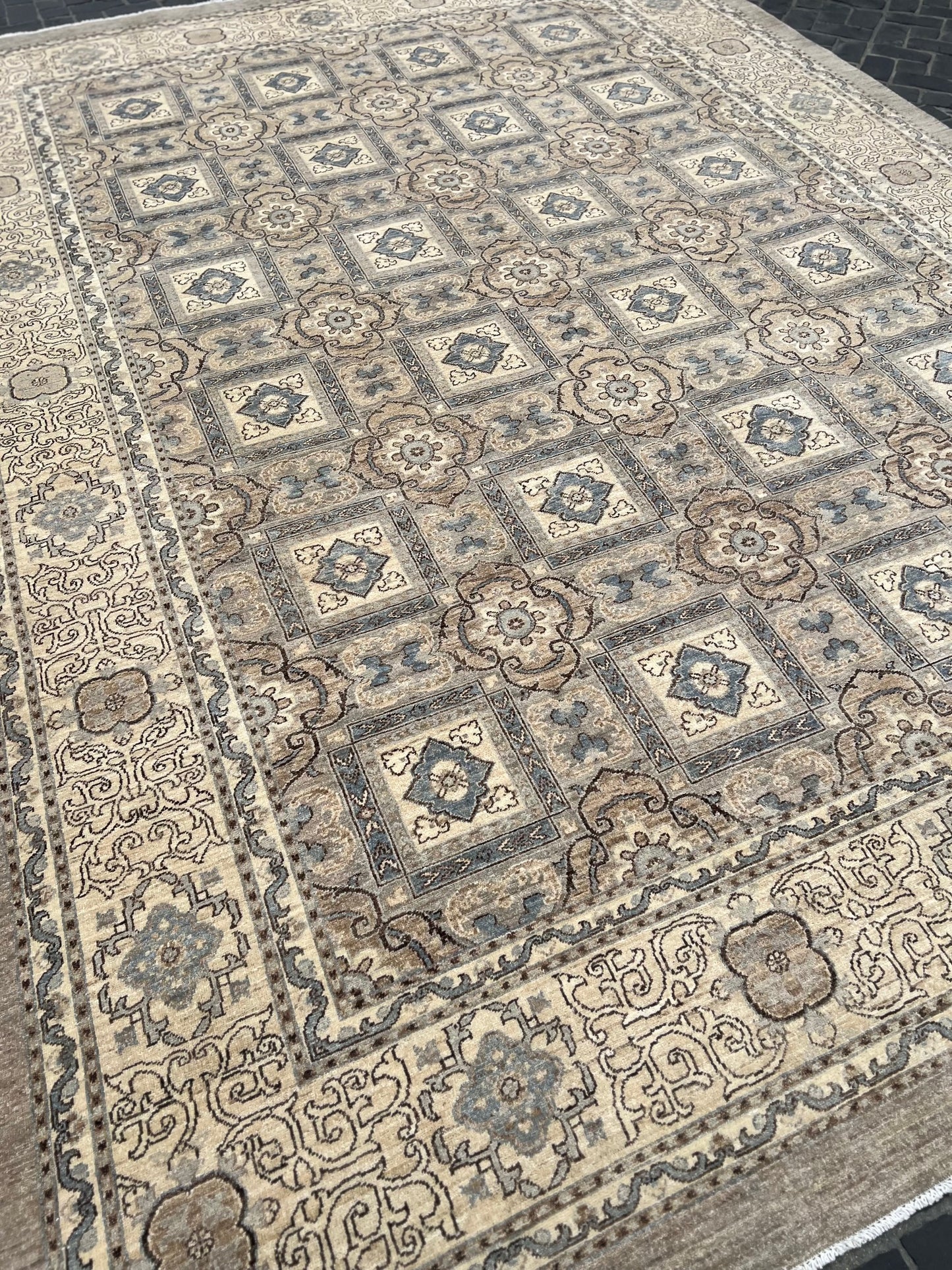 C5771745 Paki Rug