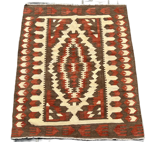 41/136 Kilim