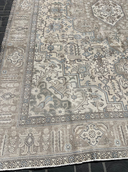 P16526 Tabriz Persian Rug