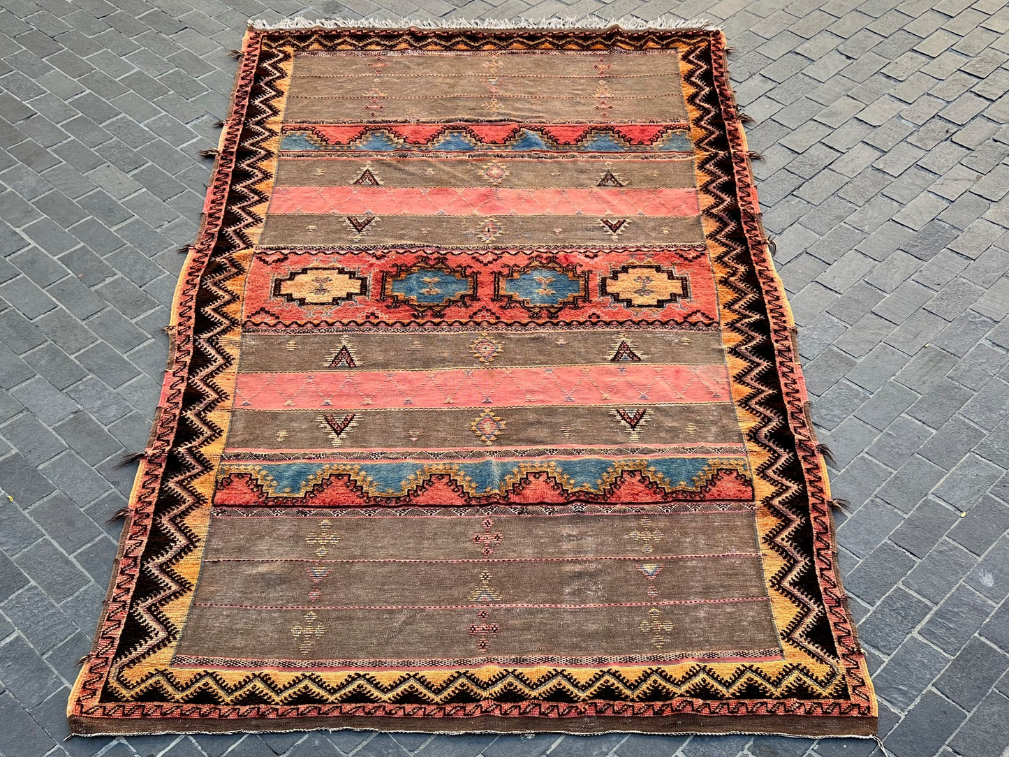 P9273 Antique Morroco Rug