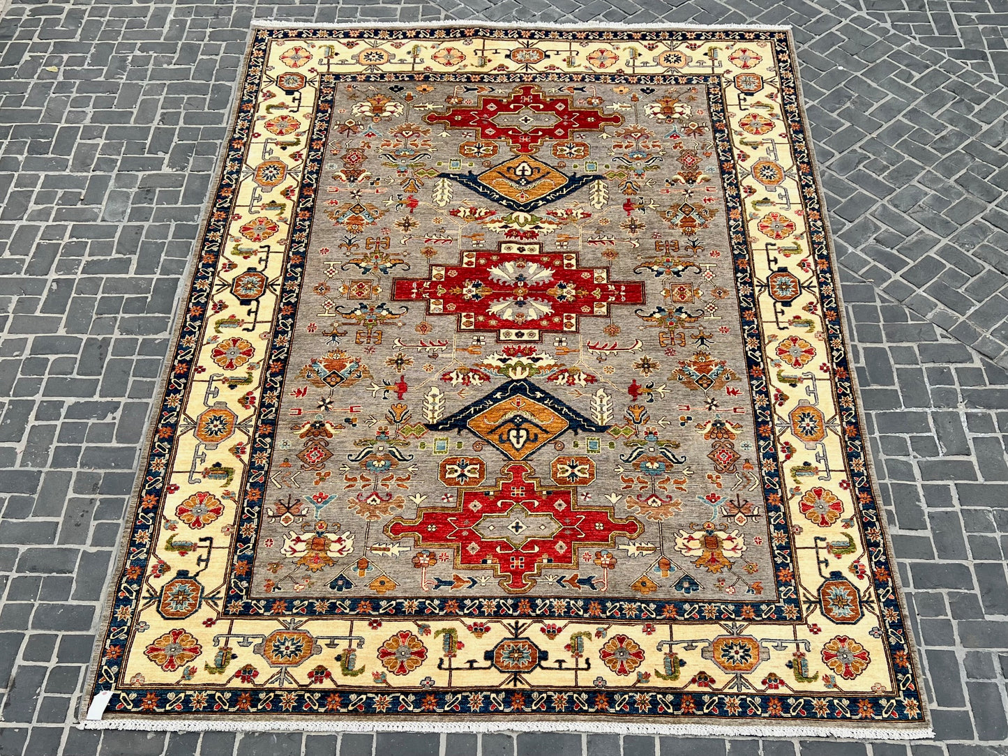 C16/63 Rug