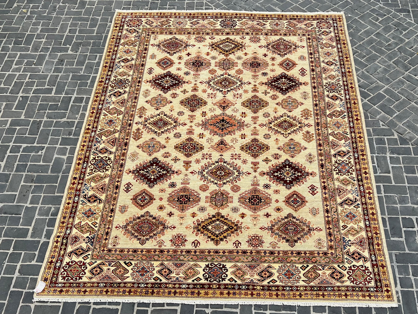 C16/62 Rug