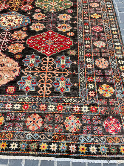 C39/393 Traditional Rug