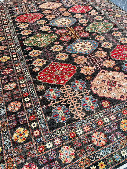 C39/393 Traditional Rug