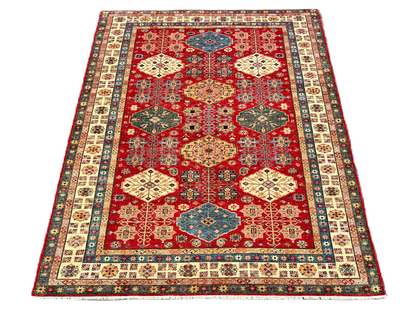 C16/61 Traditional Rug