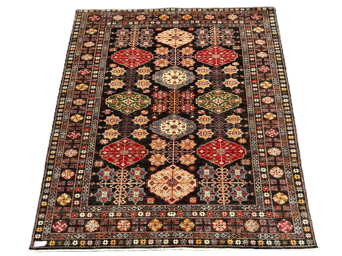 C39/393 Traditional Rug