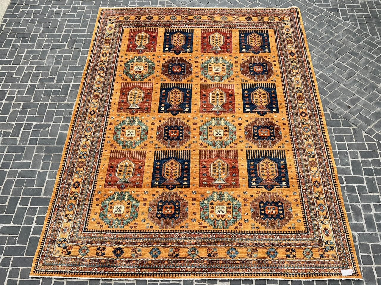 C90-384 Paki Rug