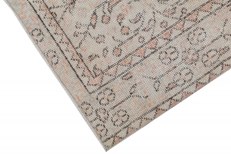 38277 Vintage Turkish Kaiseri rug- 3'6"x5'7"