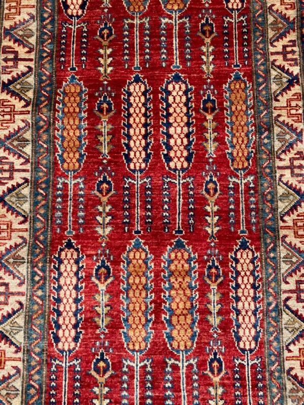 C6043881 Shirvan design runner 2'10x7'11